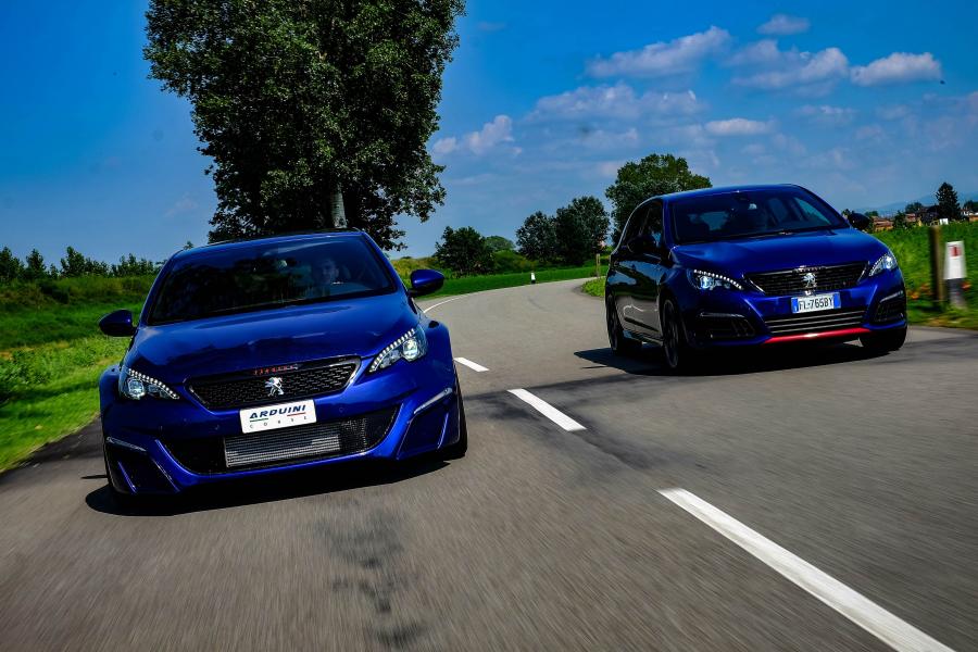  Peugeot 308 GTi 2017 года  (WW) (фото 47 из 50)